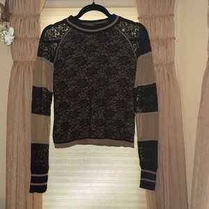 Buffalo by David Bitton Black and Tan  Sweater Top